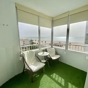 https://valdelagrana-beach-experience-piscina-y-parking-gratis.es-andalucia.com